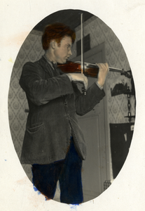 602783 Portret van de Utrechtse muziekstudent Hendrik Willem Christiaan ( Henk ) Spruit (geb. Utrecht, 19 feb. 1906, ...